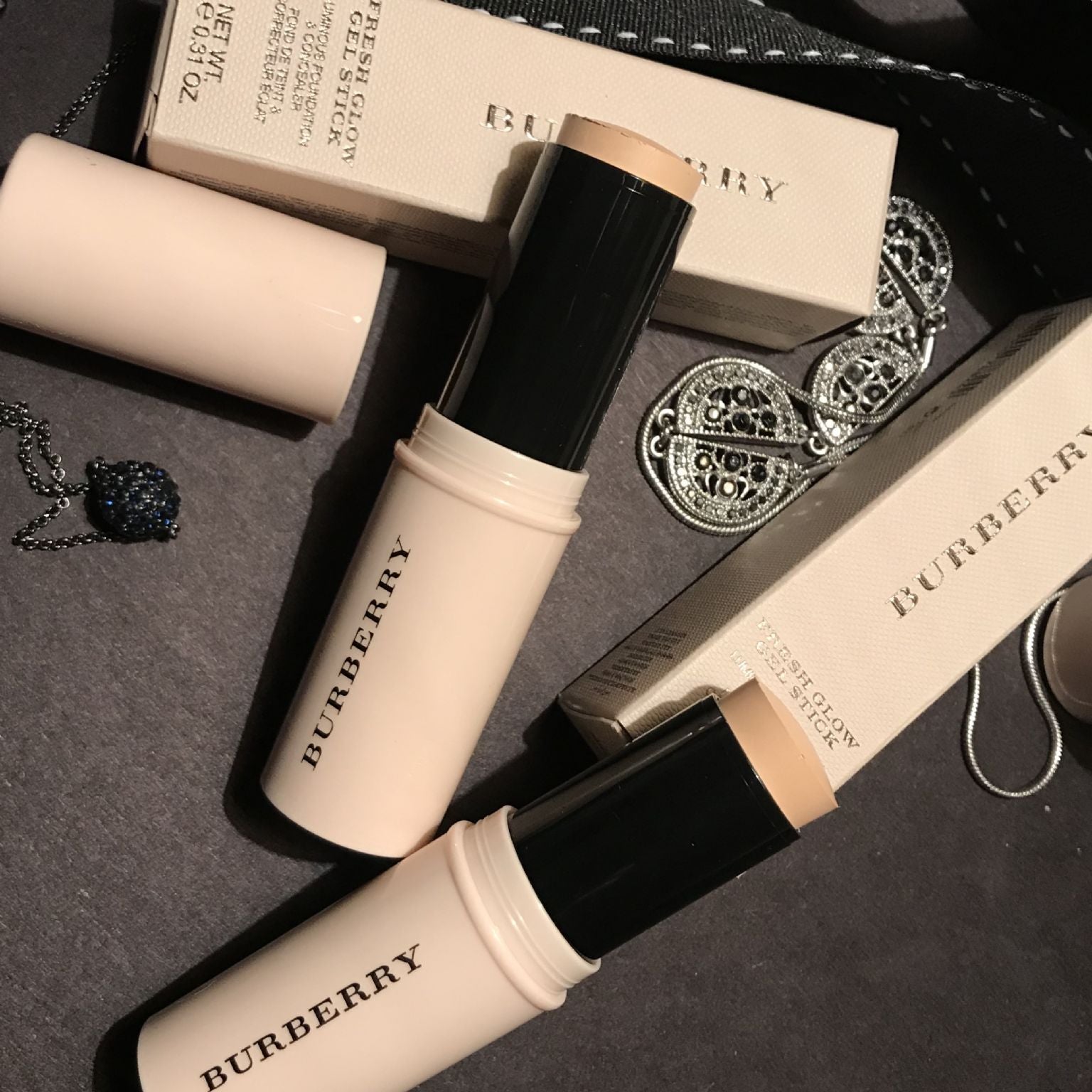 Burberry fresh glow shop stick foundation swatches